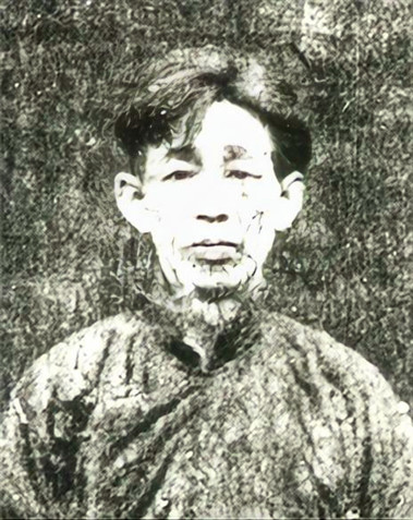 李昆_副本.jpg